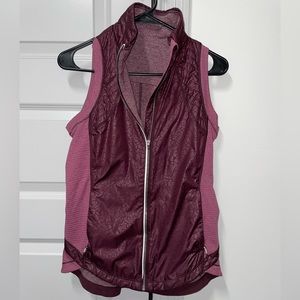 Lululemon workout vest. Like new. No issues. Size 6.
